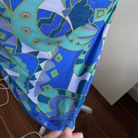 Victoria’s Secret Lace Camisole Slip - Picture 8 of 11